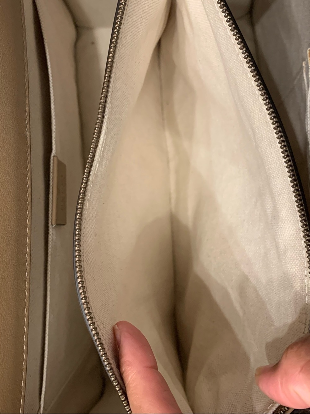 Gucci Beige Leather Satchel with Green and Red Stripes and Bamboo Handle - Picture 8 of 11